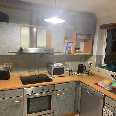 At Apex House Single Room Horndon-on-the-Hill Εξωτερικό φωτογραφία